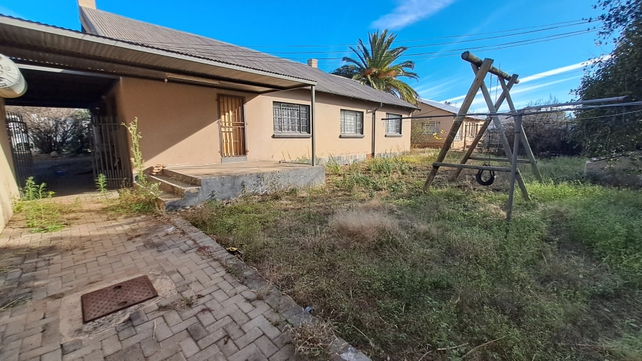 7 Bedroom Property for Sale in Willows Free State
